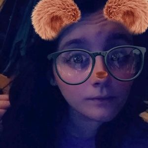 Meet your Posher, Fandom